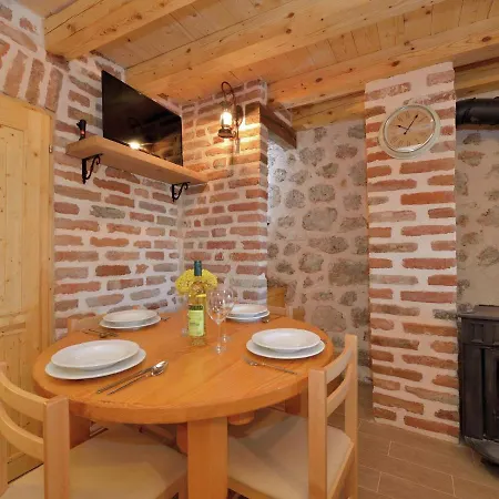 Holiday home Cozy With Garden In *