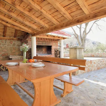 Cozy With Garden In